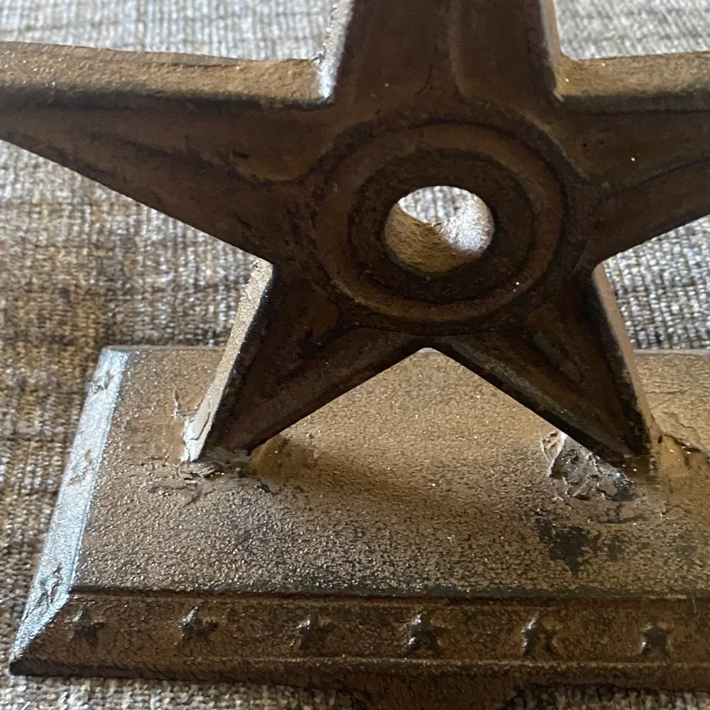 Rustic Star Shaped Metal Decor. Cast Iron Stocking Holder. Brown.
